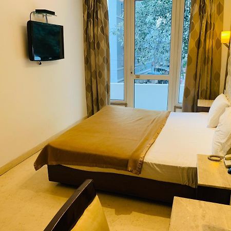 Metropolis Tourist Home Paharganj Nuova Delhi Esterno foto