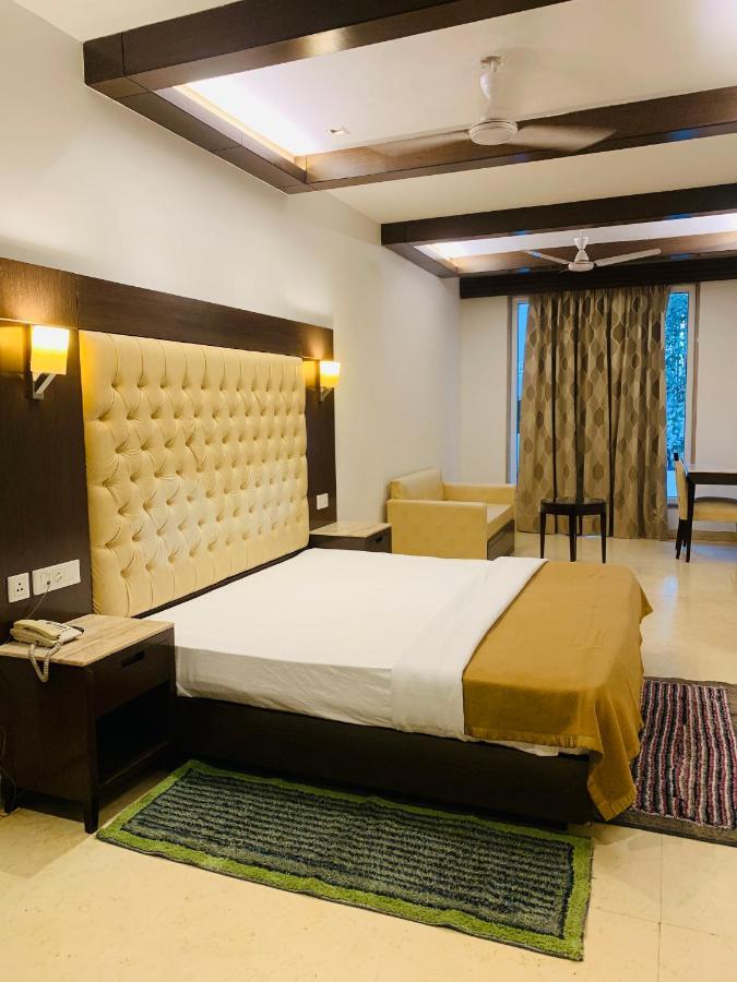 Metropolis Tourist Home Paharganj Nuova Delhi Esterno foto
