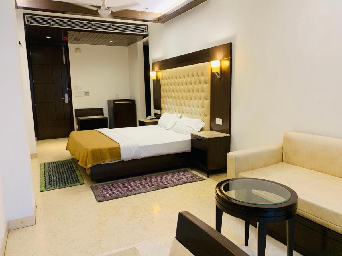 Metropolis Tourist Home Paharganj Nuova Delhi Esterno foto