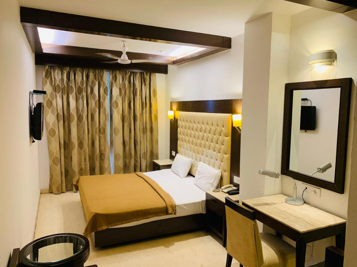 Metropolis Tourist Home Paharganj Nuova Delhi Esterno foto