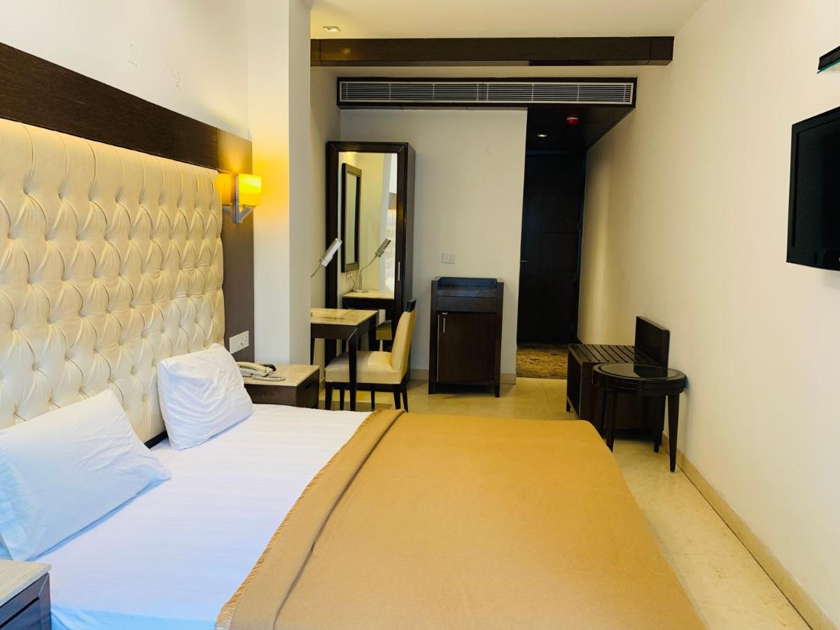Metropolis Tourist Home Paharganj Nuova Delhi Esterno foto