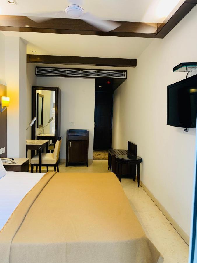 Metropolis Tourist Home Paharganj Nuova Delhi Esterno foto