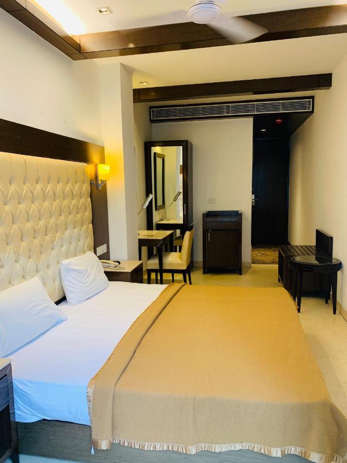 Metropolis Tourist Home Paharganj Nuova Delhi Esterno foto
