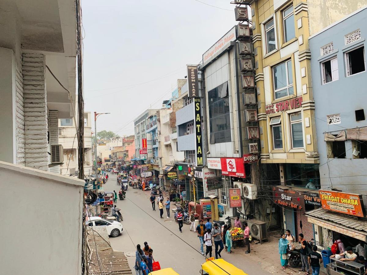 Metropolis Tourist Home Paharganj Nuova Delhi Esterno foto