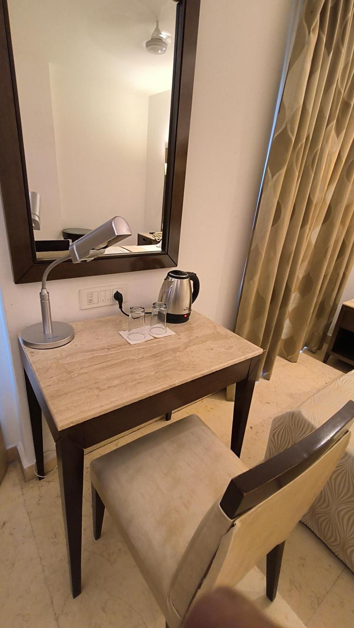 Metropolis Tourist Home Paharganj Nuova Delhi Esterno foto
